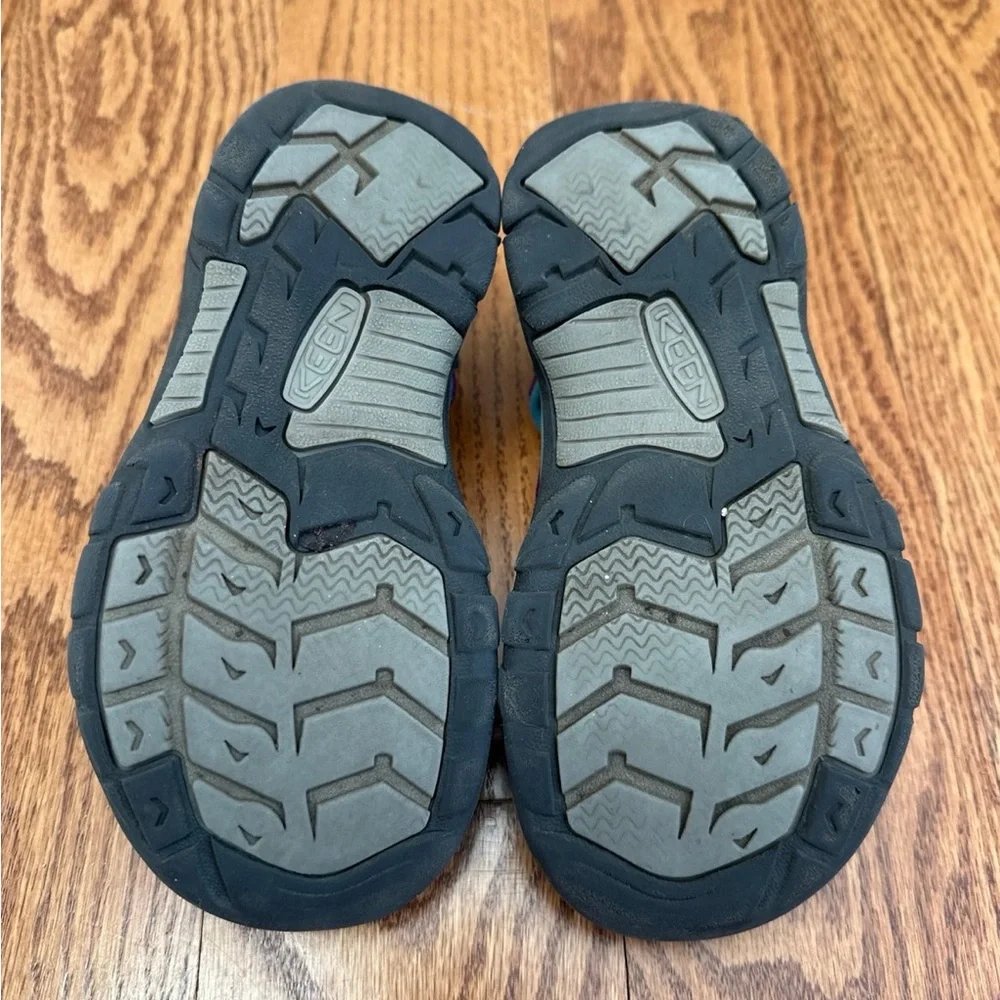 Keen Newport Boundless Sandals Girls Size 12 - Picture 6 of 6